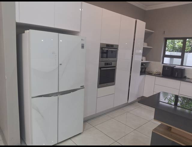 4.5 BEDROOM FREEHOLD FOR SALE IN AQUAVISTA MOUNTAIN ESTATE